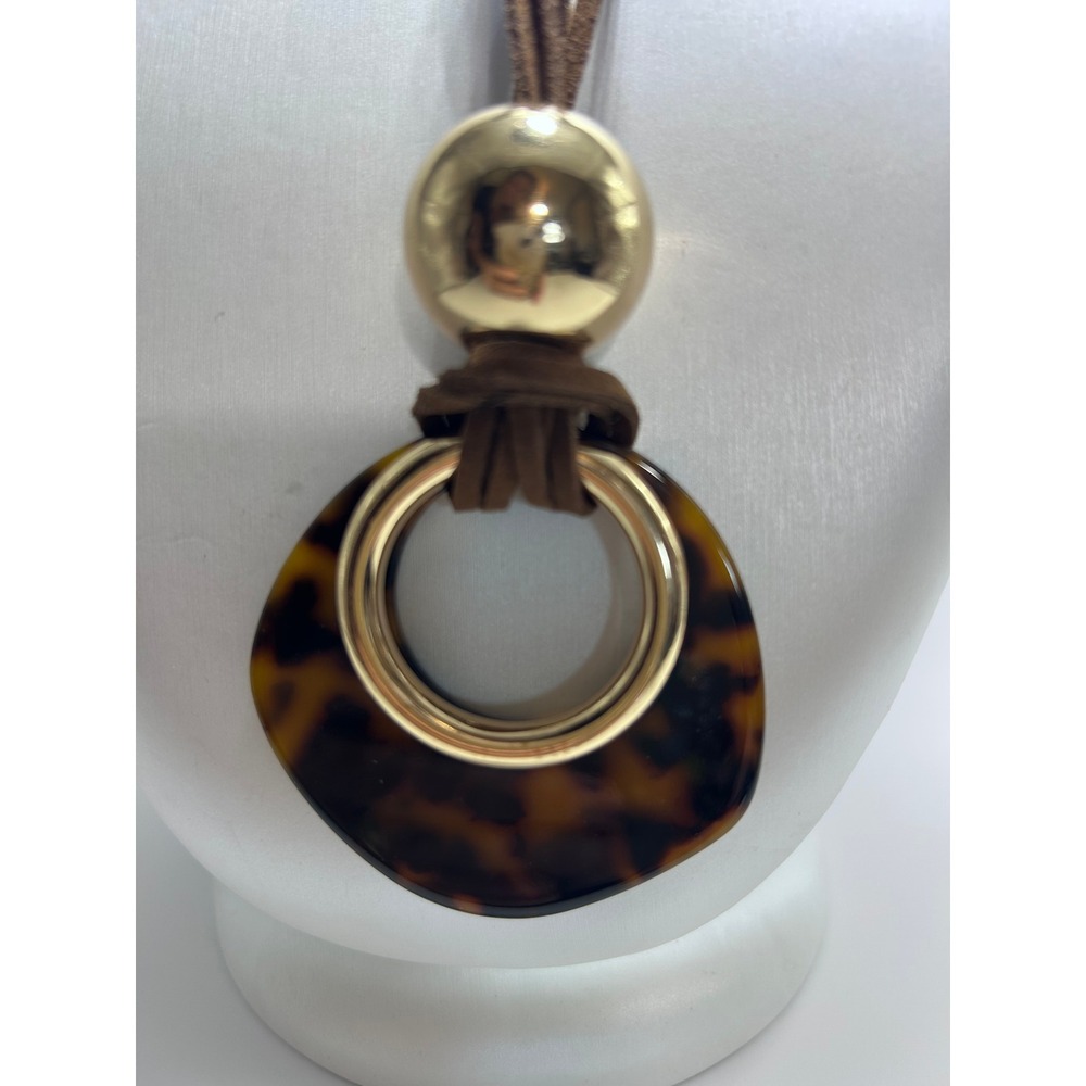 1928 Jewelry Pendant Necklace Women OS Brown Good Tortoiseshell Faux Suede Cord